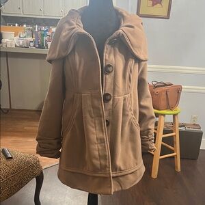 Elegant Women's Tan Pea Coat